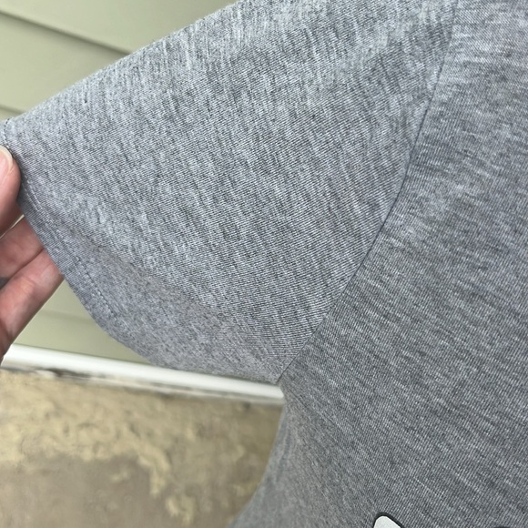 Like new Friends graphic T-shirt - Picture 4 of 9